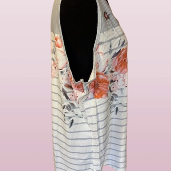 Grey Floral Top - Picture 6 of 11